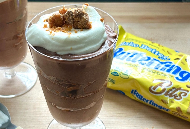 Butterfinger Chocolate Mousse Parfaits​ by @acozykitchen