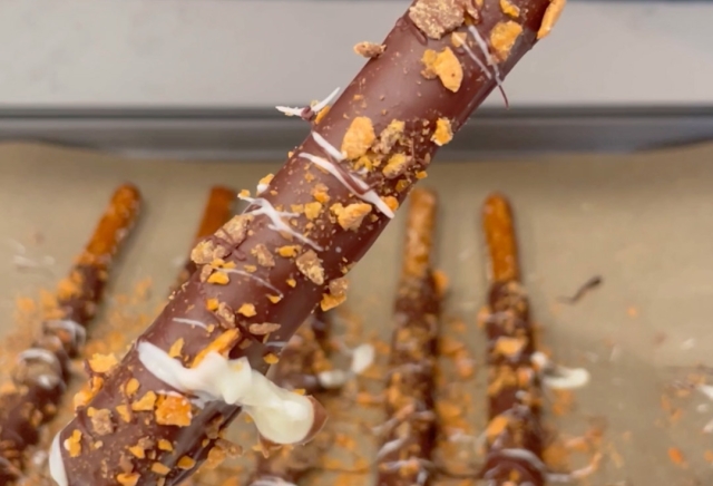 Butterfinger Pretzels