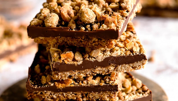 Butterfinger Oat Bars