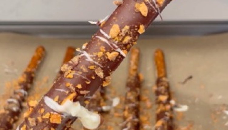 Butterfinger Pretzels