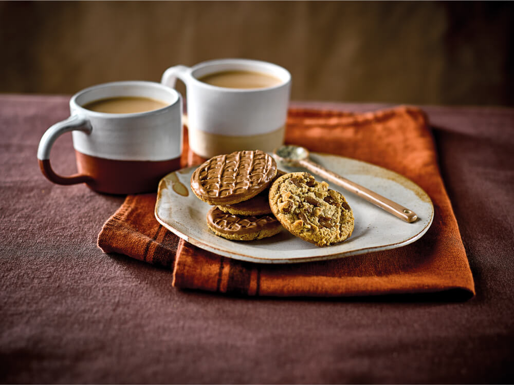 Fox's half coated cookies