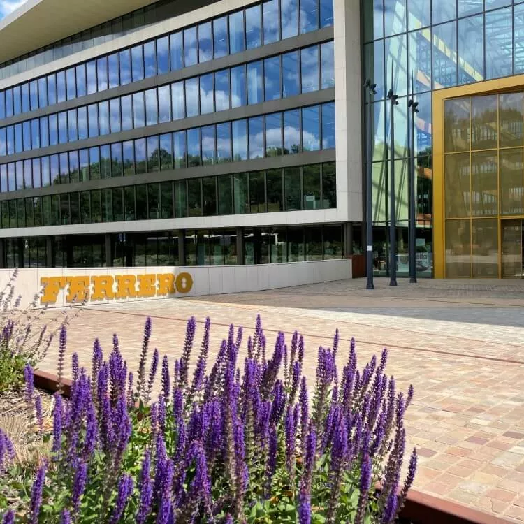 benefit - world class facilities