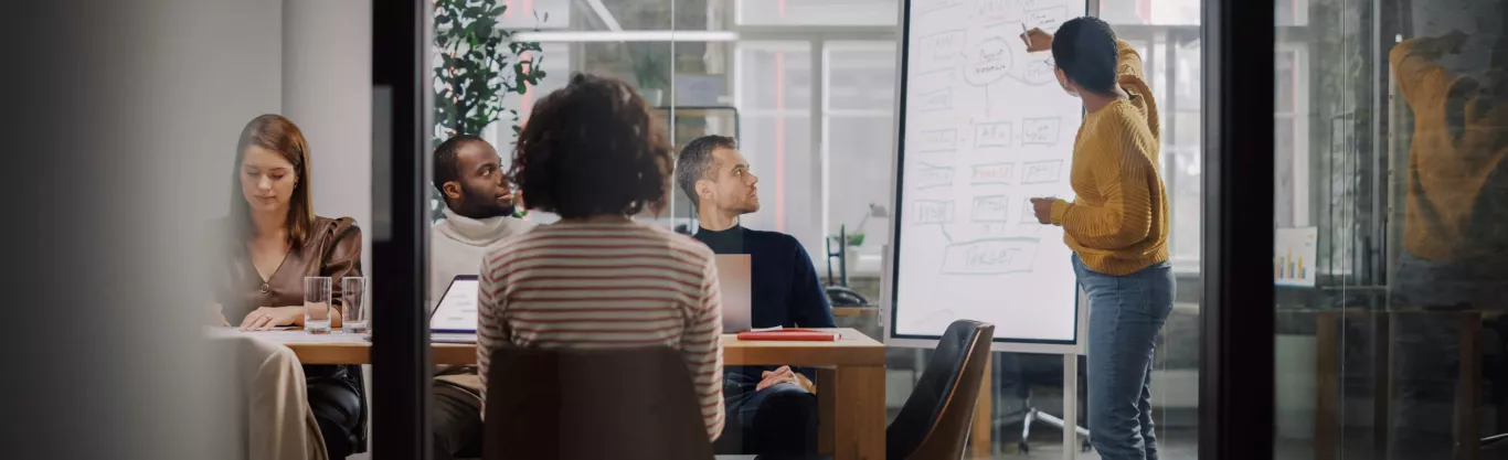 People working in team