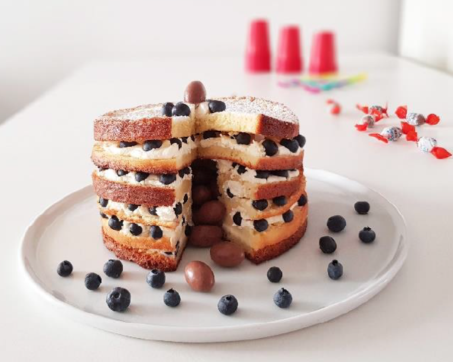 Torta Piñata al Kinder Schoko Bons