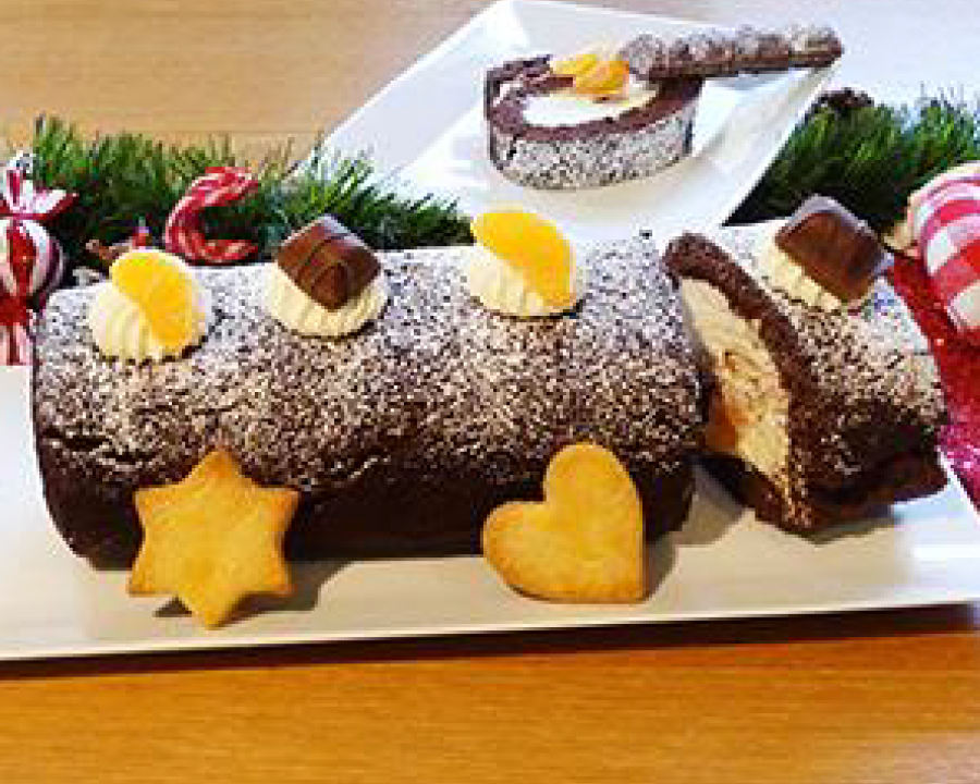 Tronchetto di Natale al Kinder Bueno