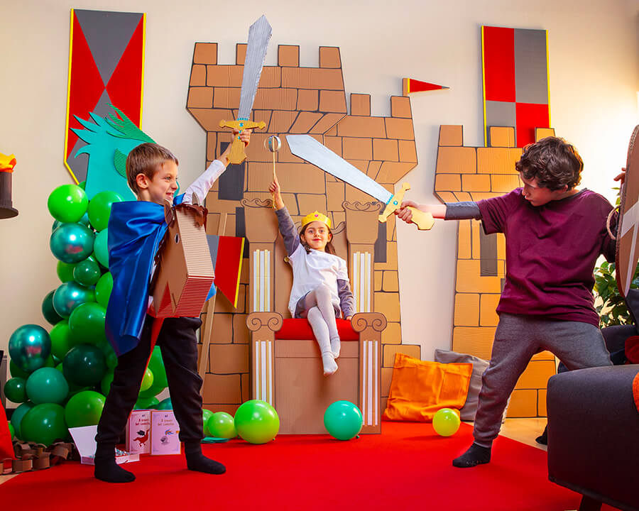 Costruisci e assegna gli oggetti di corte