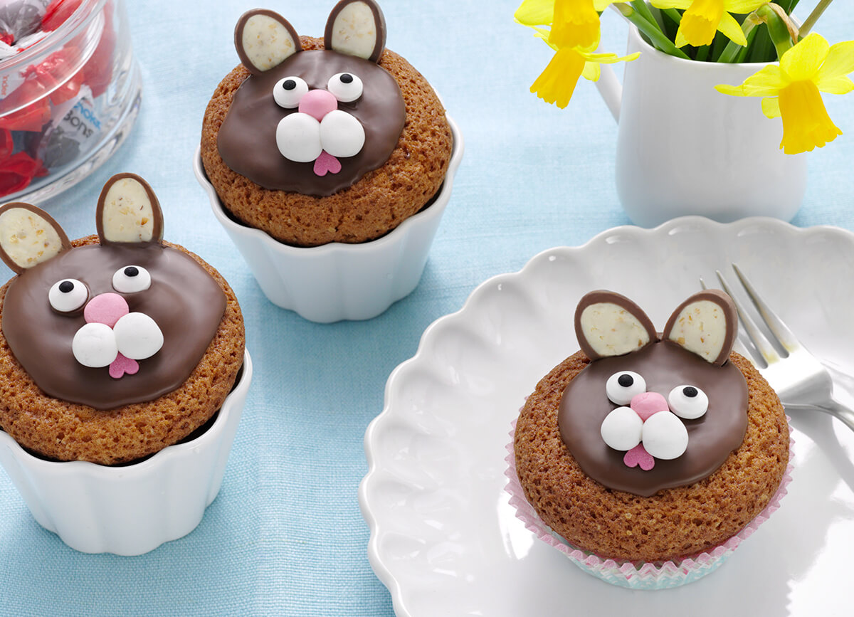 Muffin del coniglietto di Pasqua con Kinder Schoko-Bons