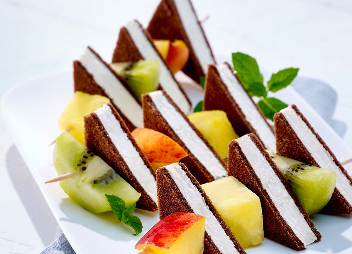 Spiedini di frutta con Kinder Fetta al Latte 