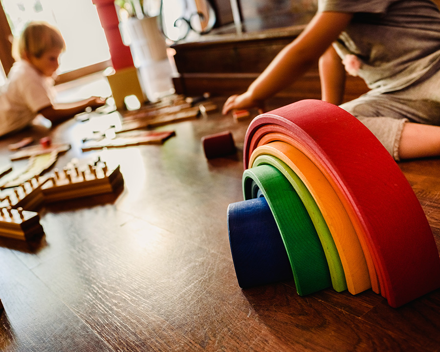 Il metodo Montessori: tante attività montessoriane da fare a casa