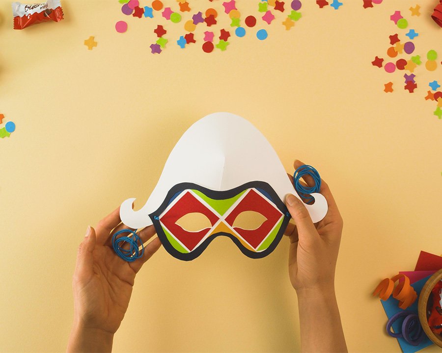 Costruisci la maschera di Arlecchino