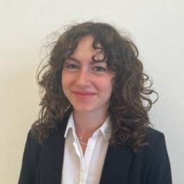 International Head Hunter Alice Martina Carelli